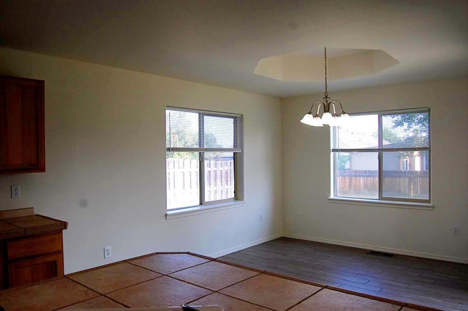 Photo of 799 NE Quince Avenue 6 of 31