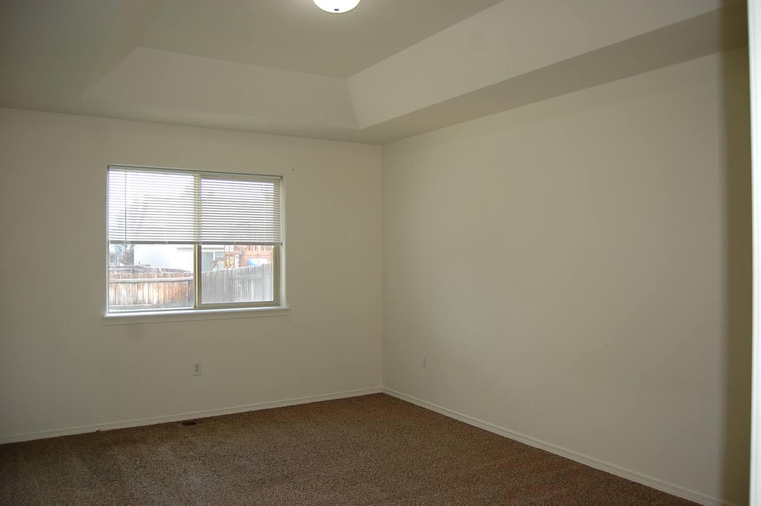 Photo of 799 NE Quince Avenue 15 of 31