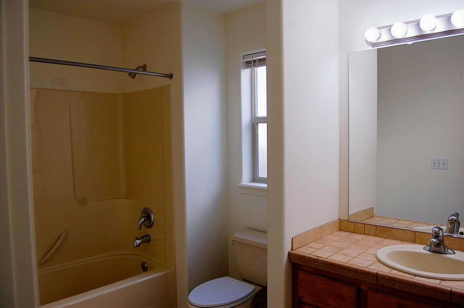 Photo of 799 NE Quince Avenue 23 of 31