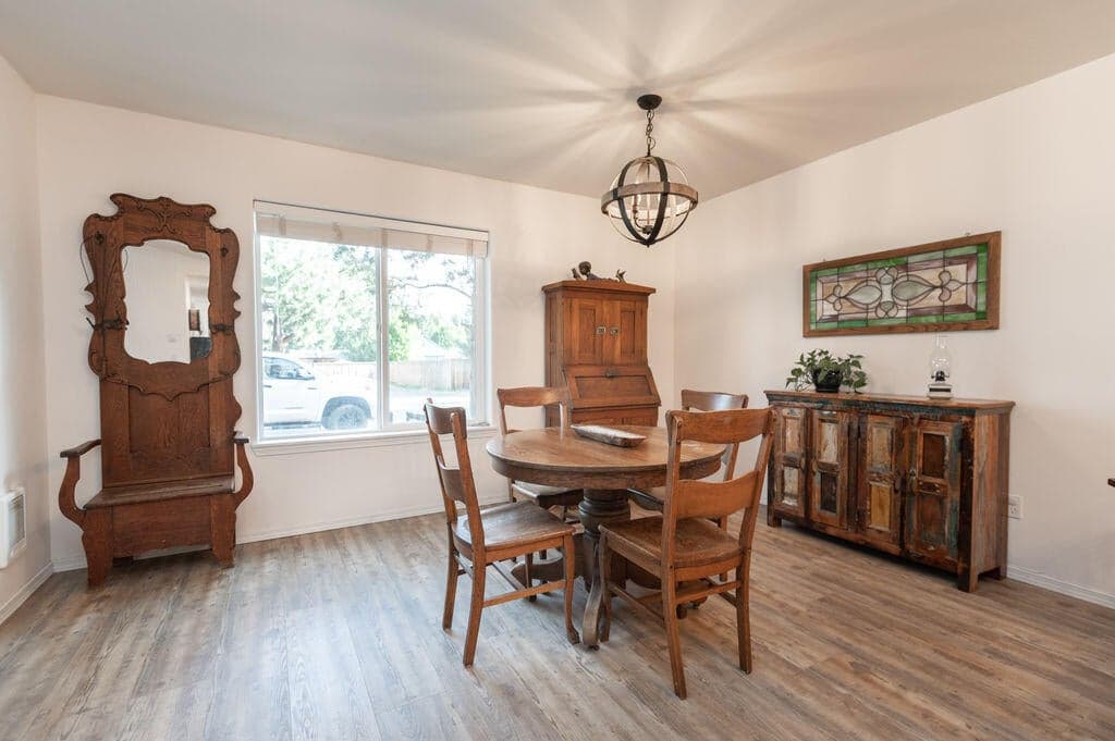 Photo of 941 Cascade 5 of 28
