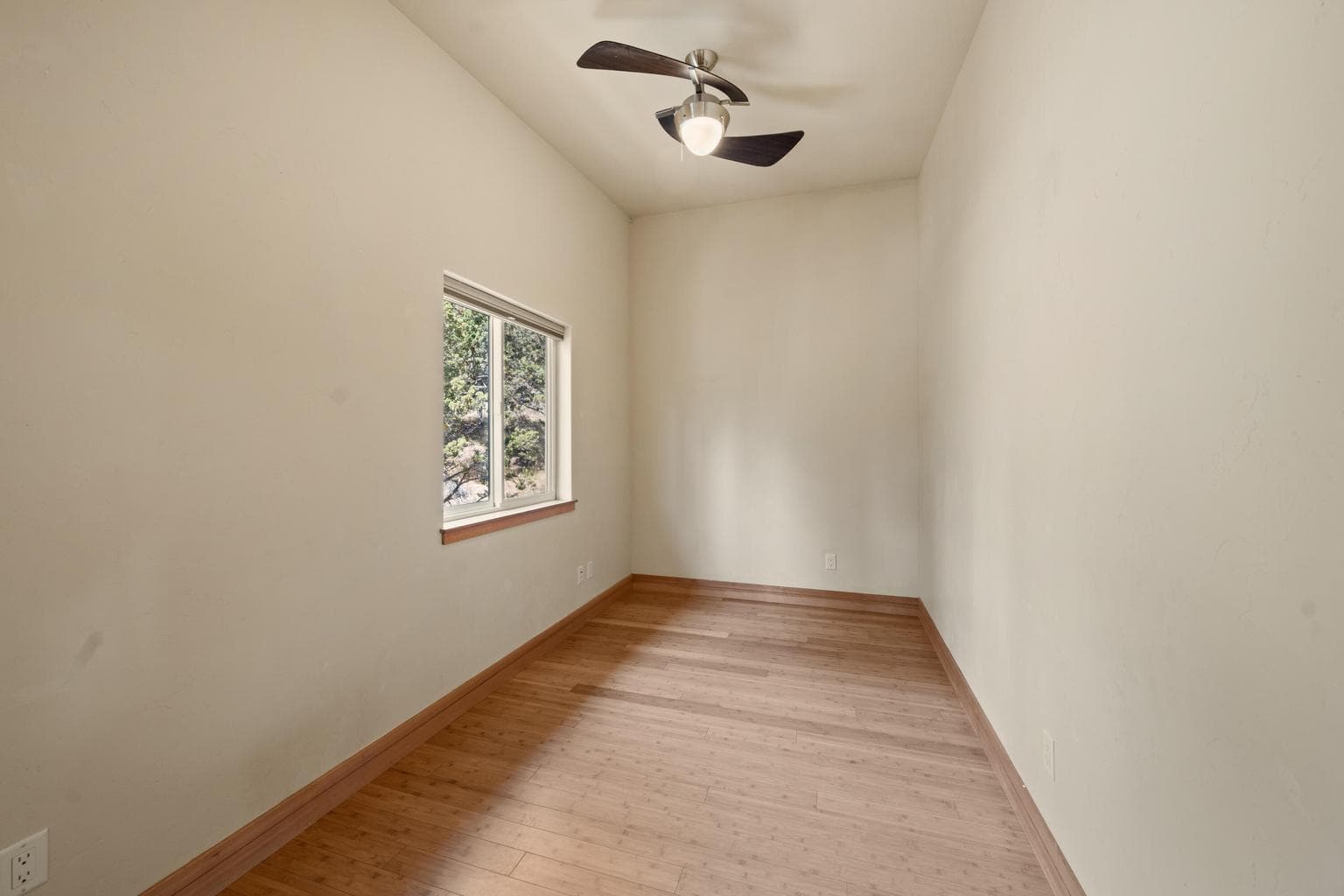 Bedroom 4/office with closet
