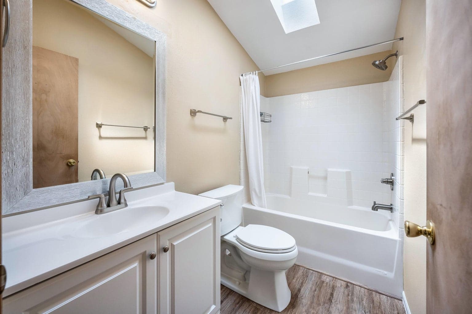 Photo of 16173 North Drive 20 of 26
