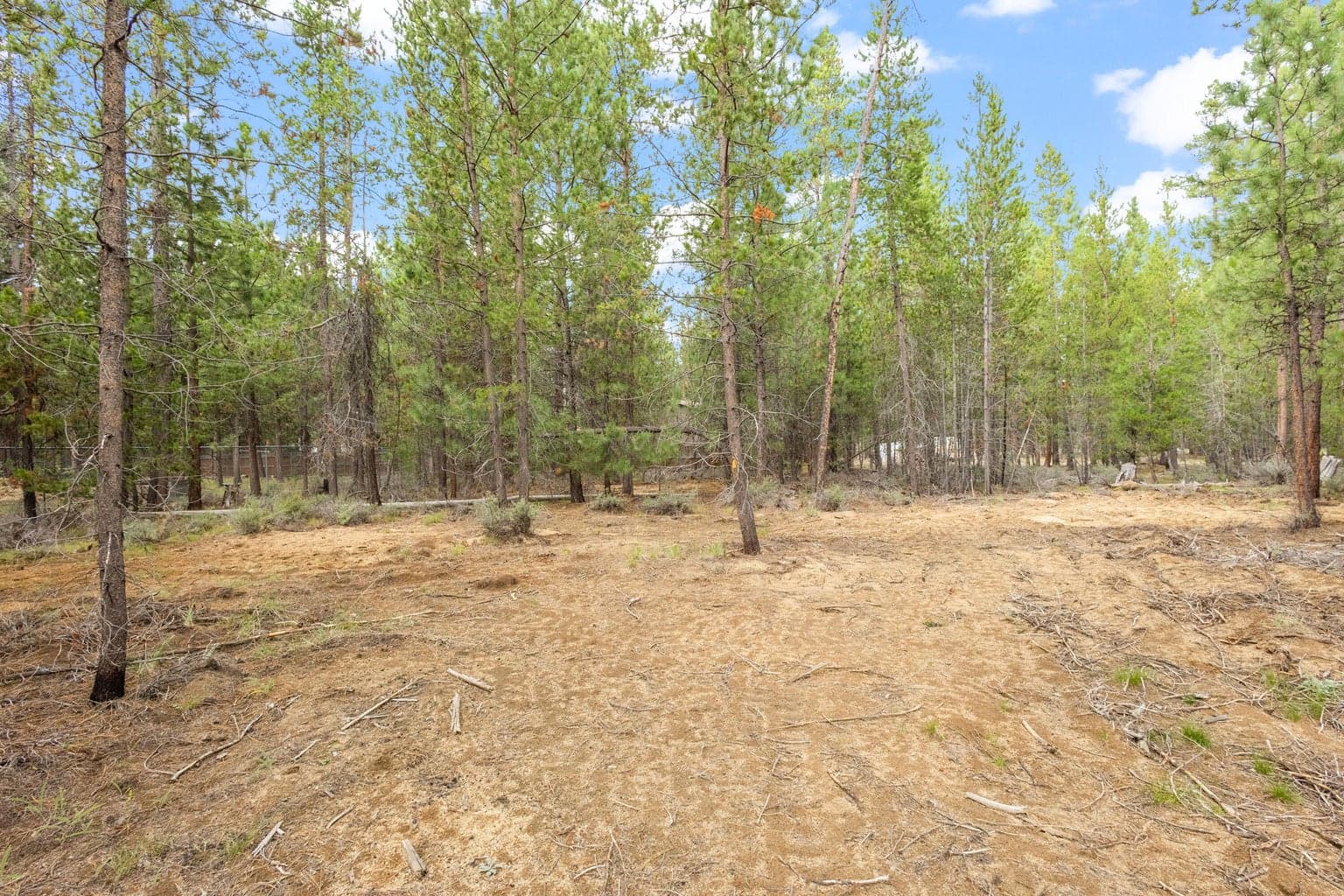 Photo of 15692 Woodgreen Court 7 of 16