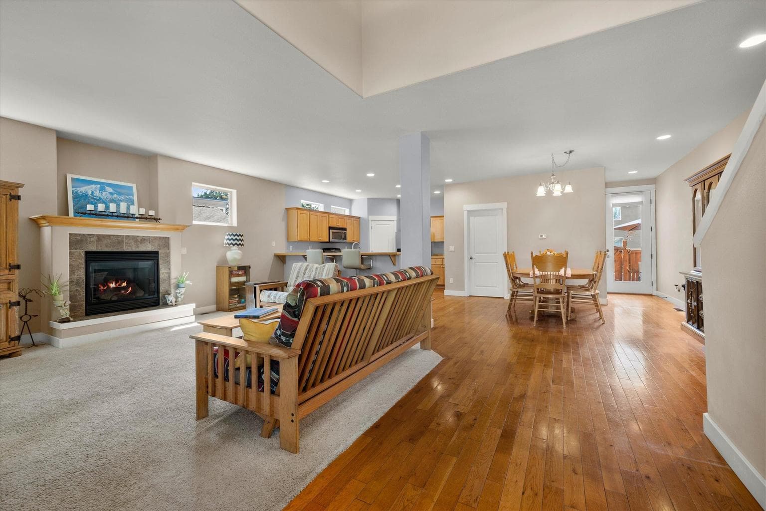 Hardwood floors in entry, dining and kitchen.