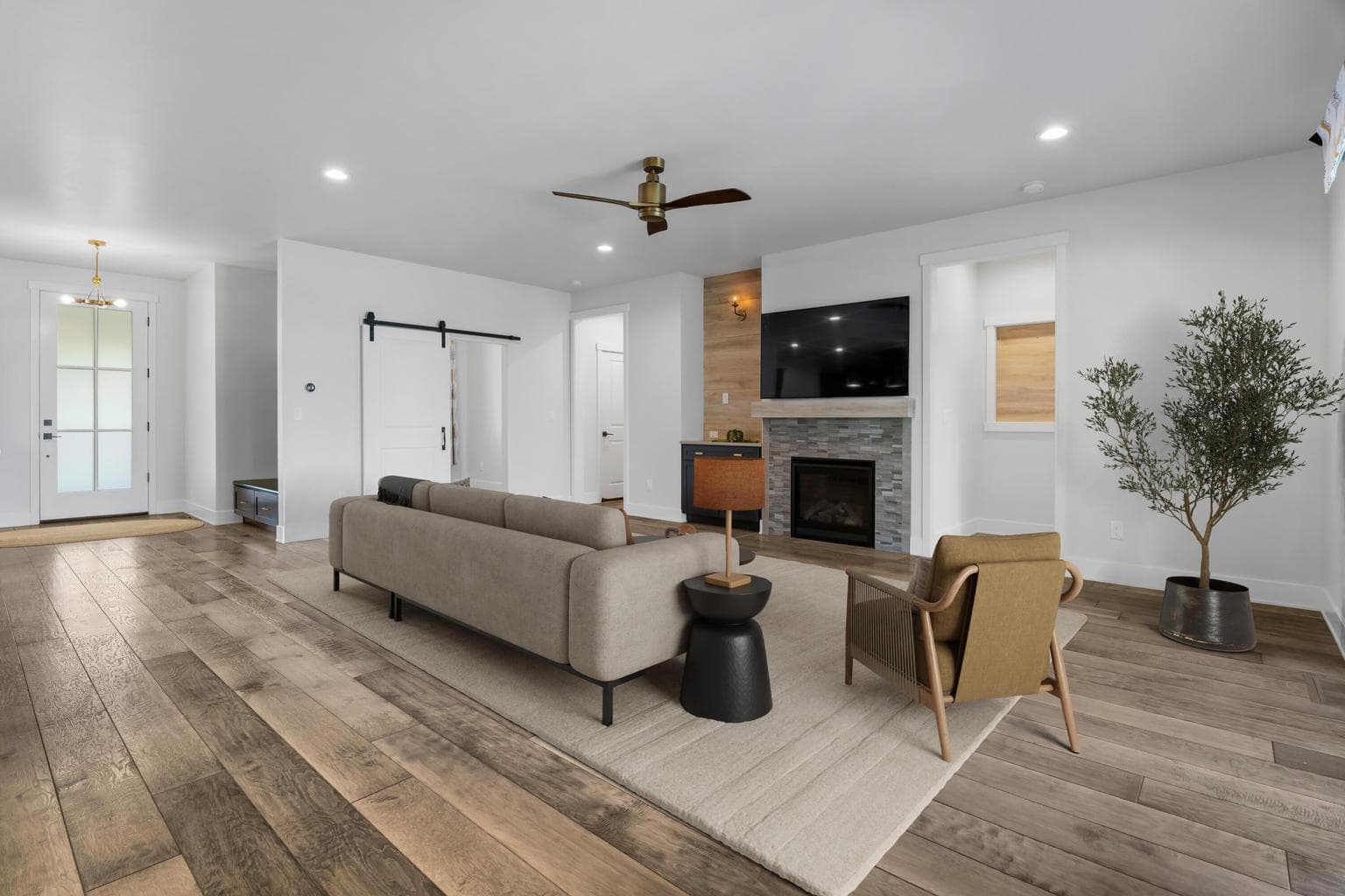 Photo of 3633 SW 47th Street 13 of 32