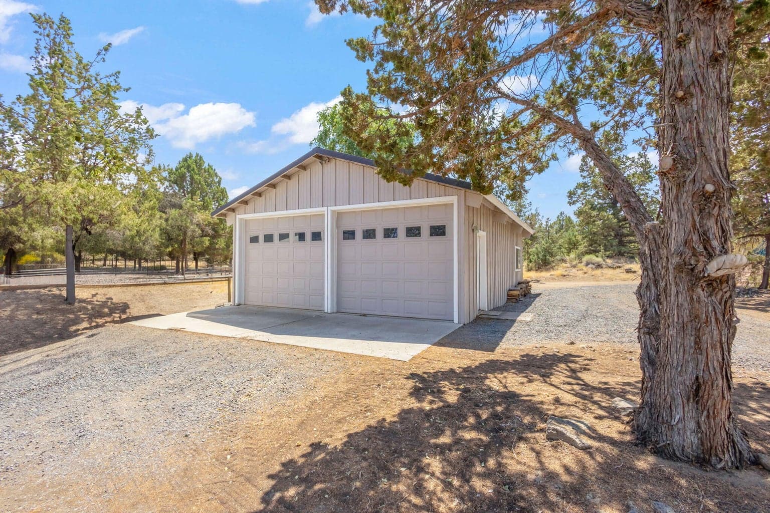 Photo of 21897 Obsidian Avenue 22 of 61