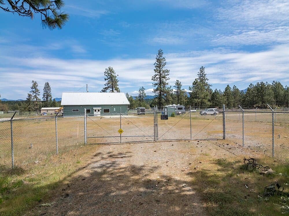 Photo of 30073 Redwood 3 of 36