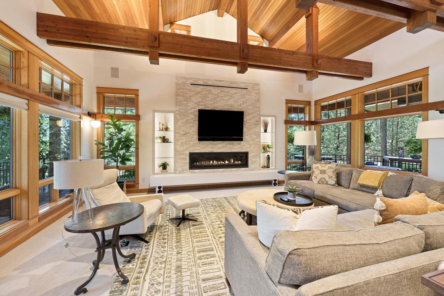 Photo of 2537 NW Champion Circle 11 of 81