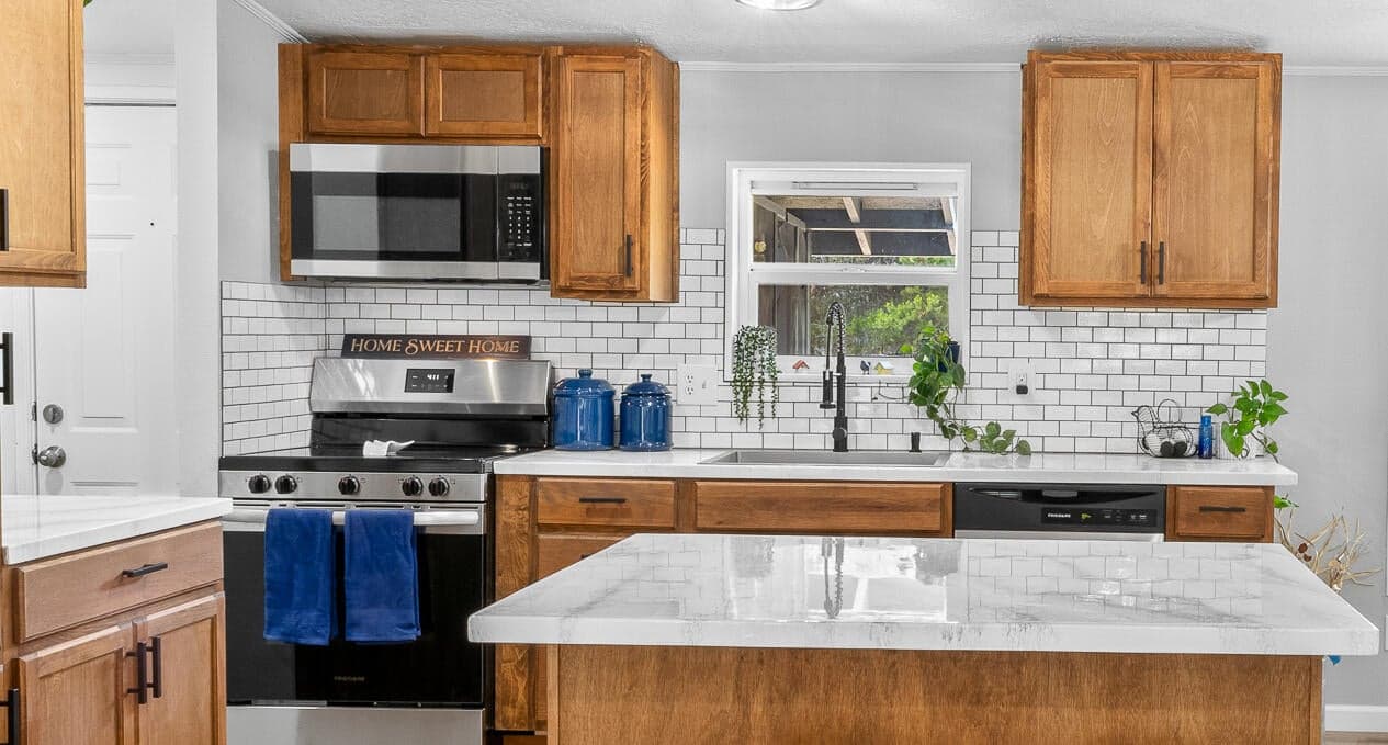 Photo of 16076 Blackfeather Lane 9 of 40