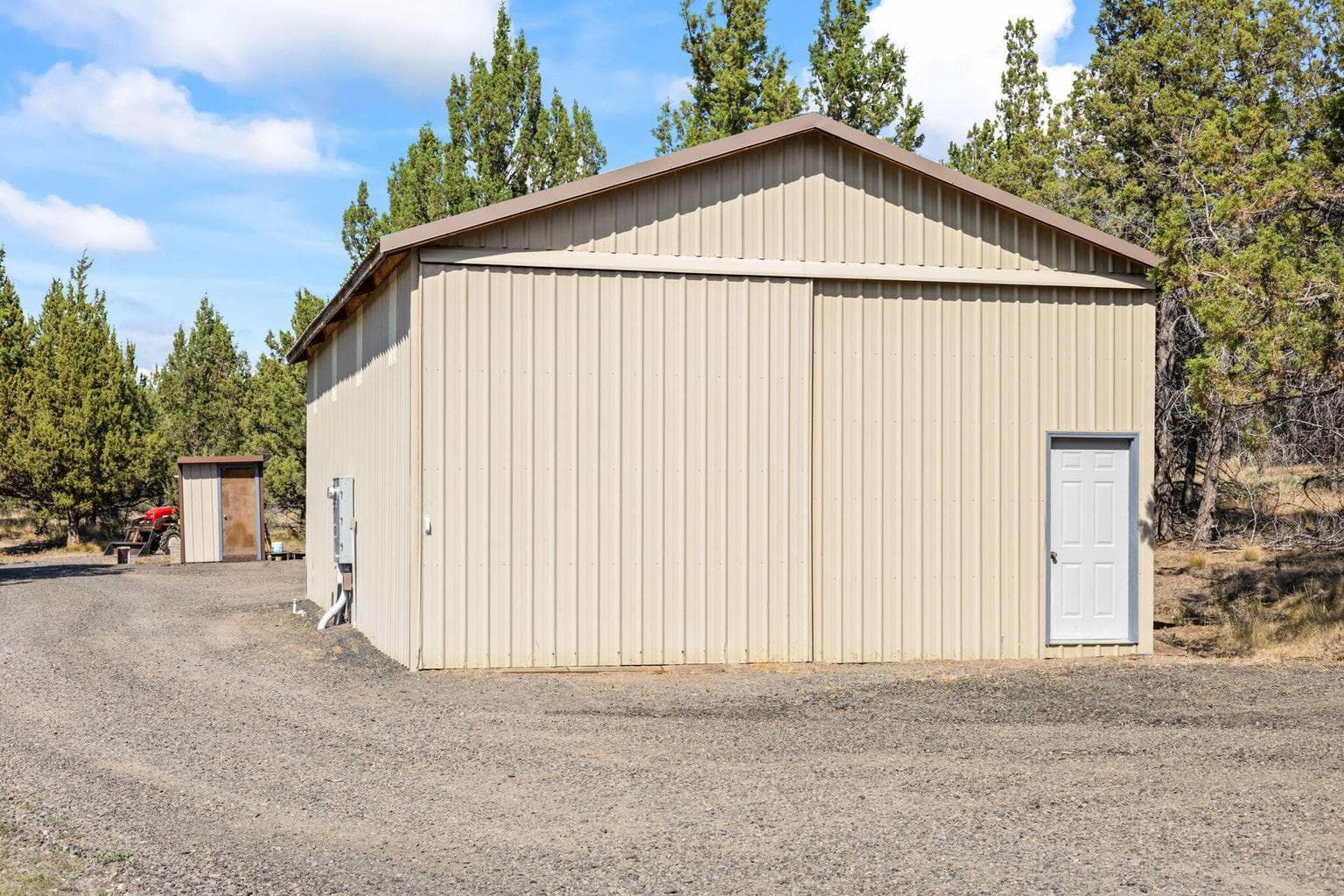 Photo of 5701 SE Thomas Road 33 of 42