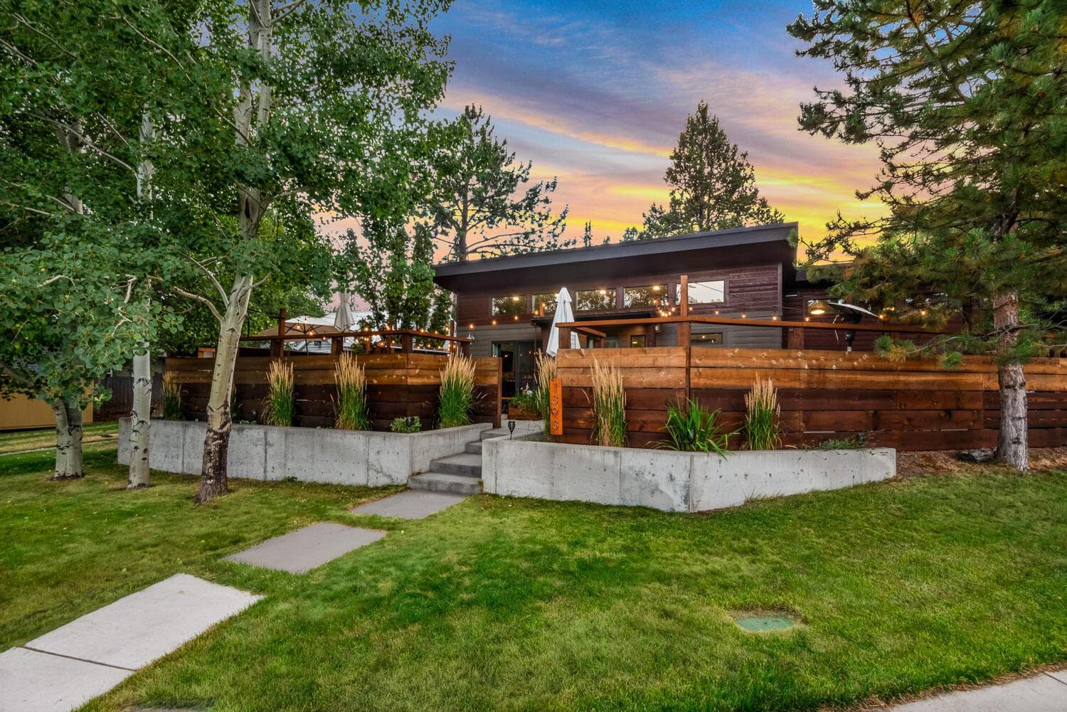 Photo of 1393 Newport 4 of 28