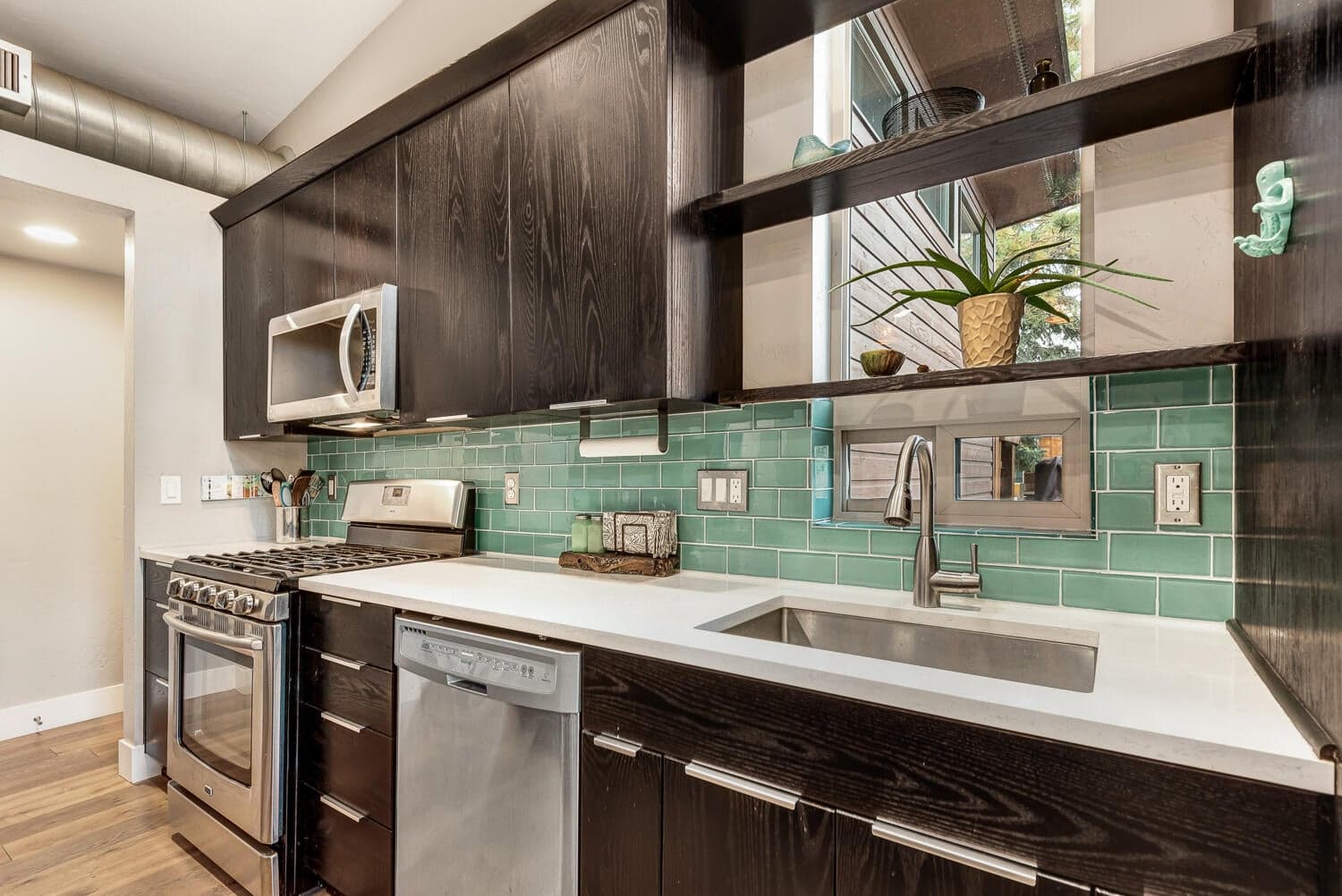 Photo of 1393 NW Newport Avenue 16 of 28