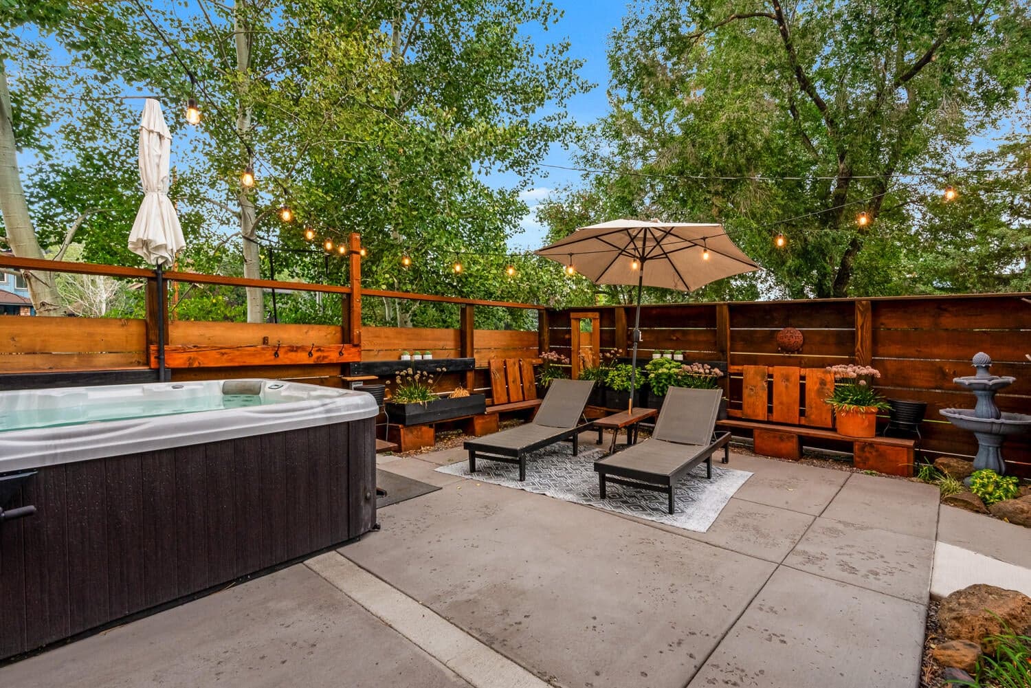 Photo of 1393 NW Newport Avenue 22 of 28