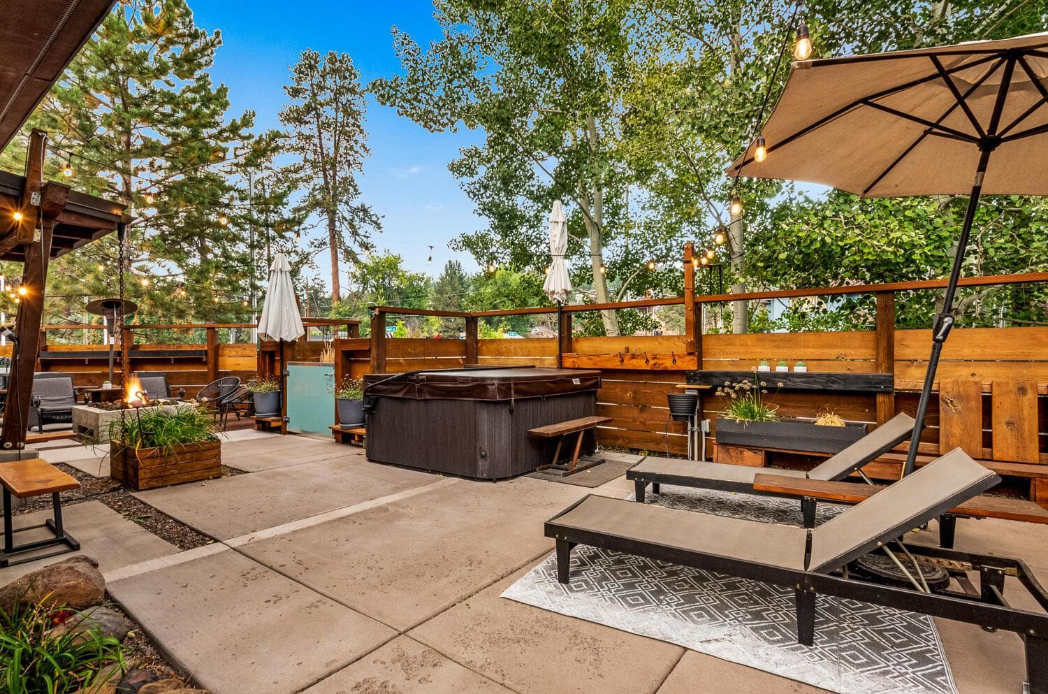 Photo of 1393 NW Newport Avenue 25 of 28