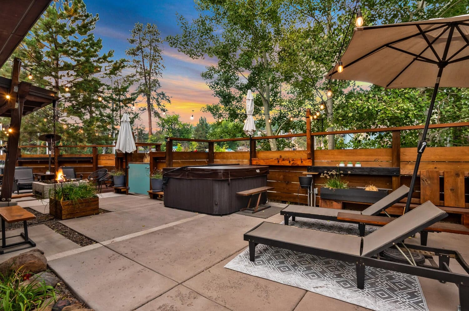 Photo of 1393 NW Newport Avenue 26 of 28