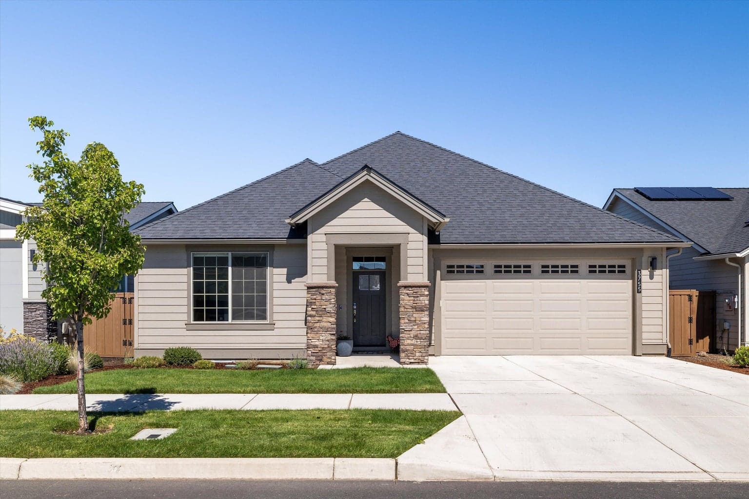 Photo of 3755 Oakside 1 of 38