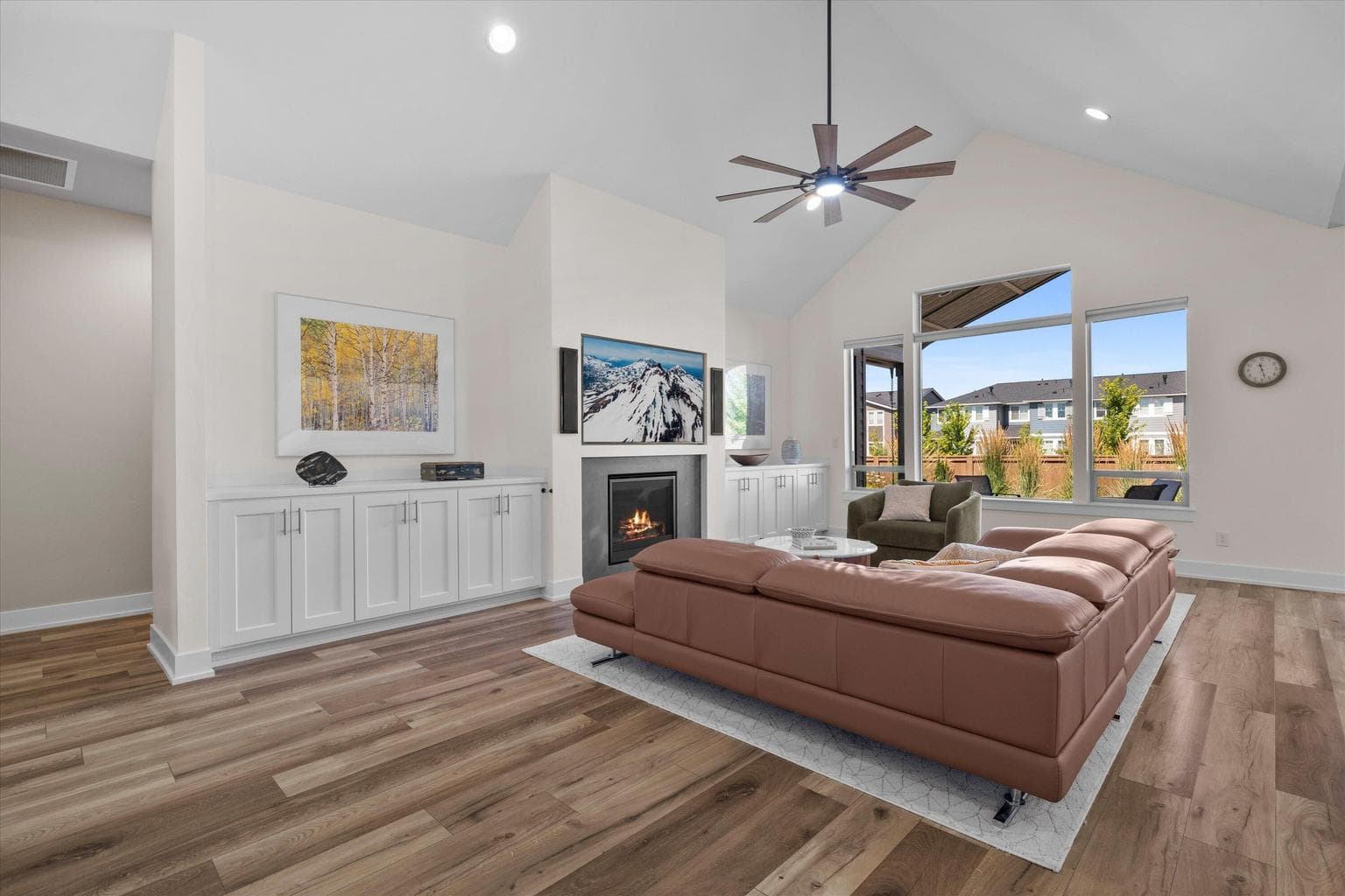 Photo of 3755 Oakside 4 of 38