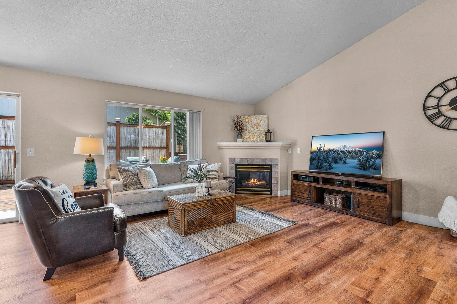 Photo of 2538 NW 15th Street 6 of 24