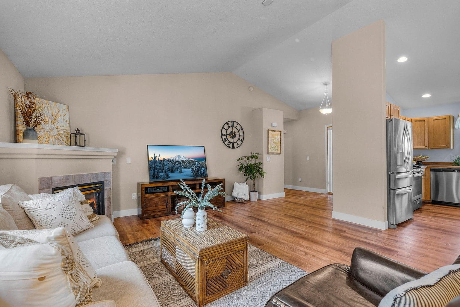 Photo of 2538 NW 15th Street 7 of 24