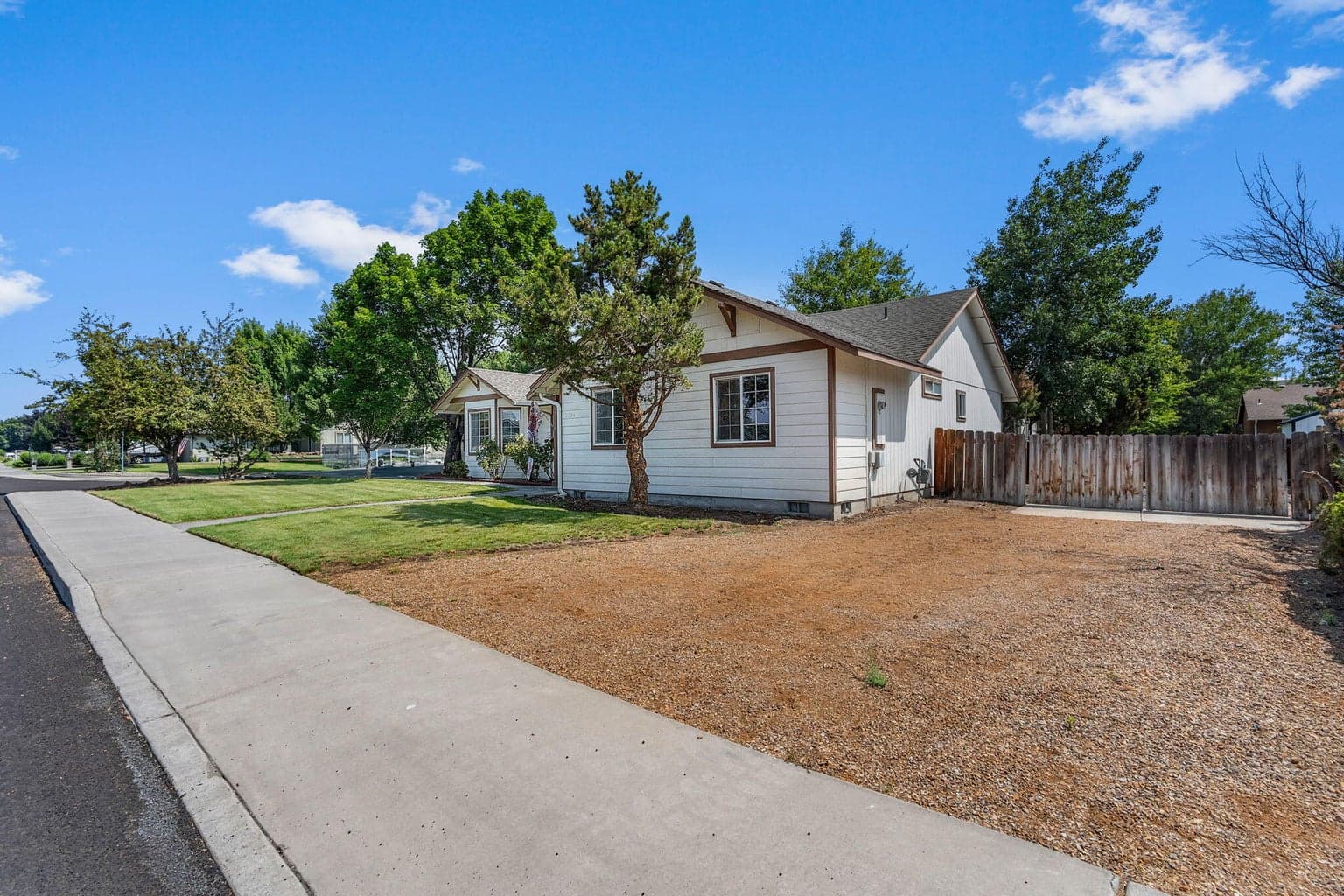 Photo of 2538 NW 15th Street 24 of 24