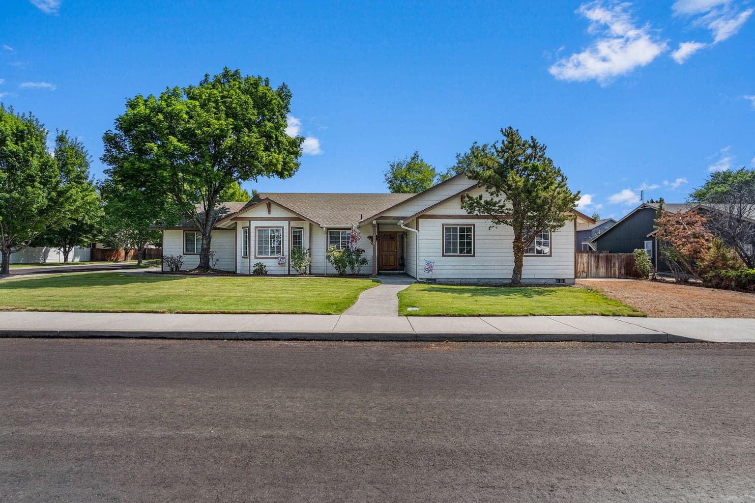 Photo of 2538 15th 1 of 24