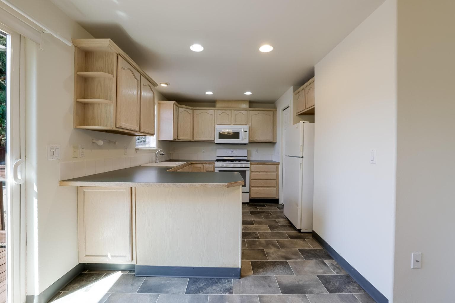 Photo of 2735 NE Faith Drive 9 of 41