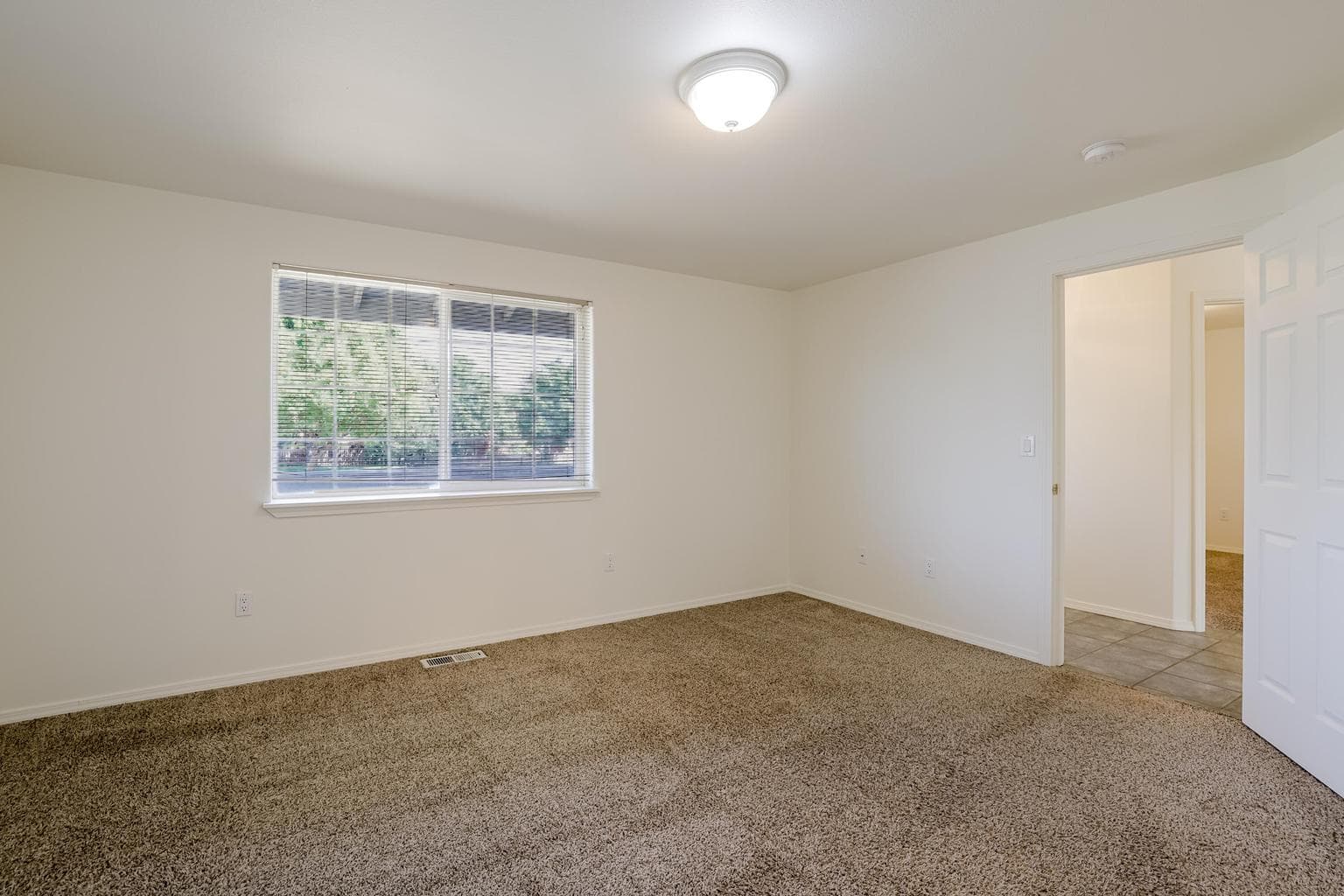 Photo of 2735 NE Faith Drive 25 of 41