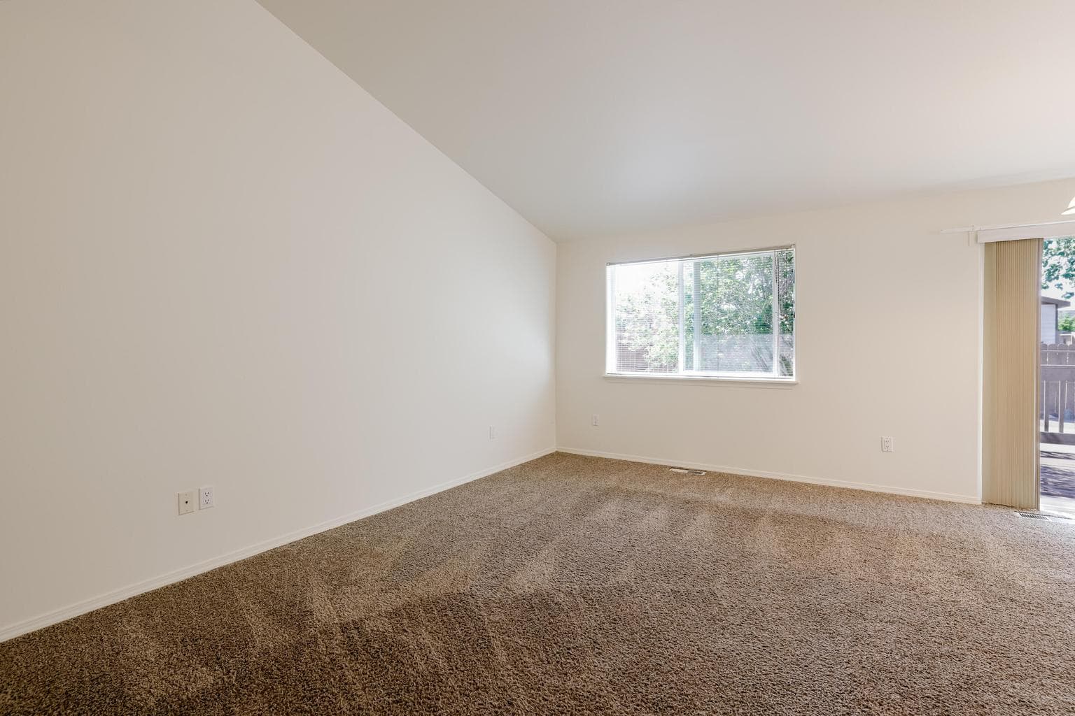 Photo of 2735 NE Faith Drive 28 of 41
