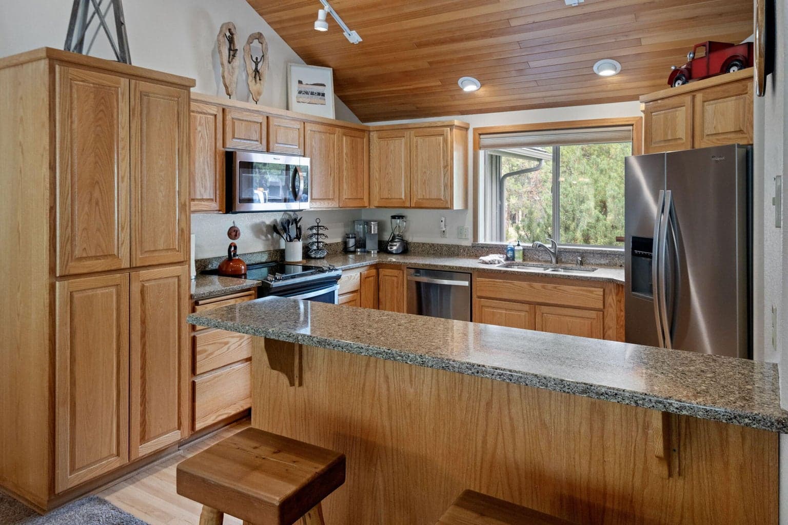 Photo of 57687 Filbert Lane 2 of 26