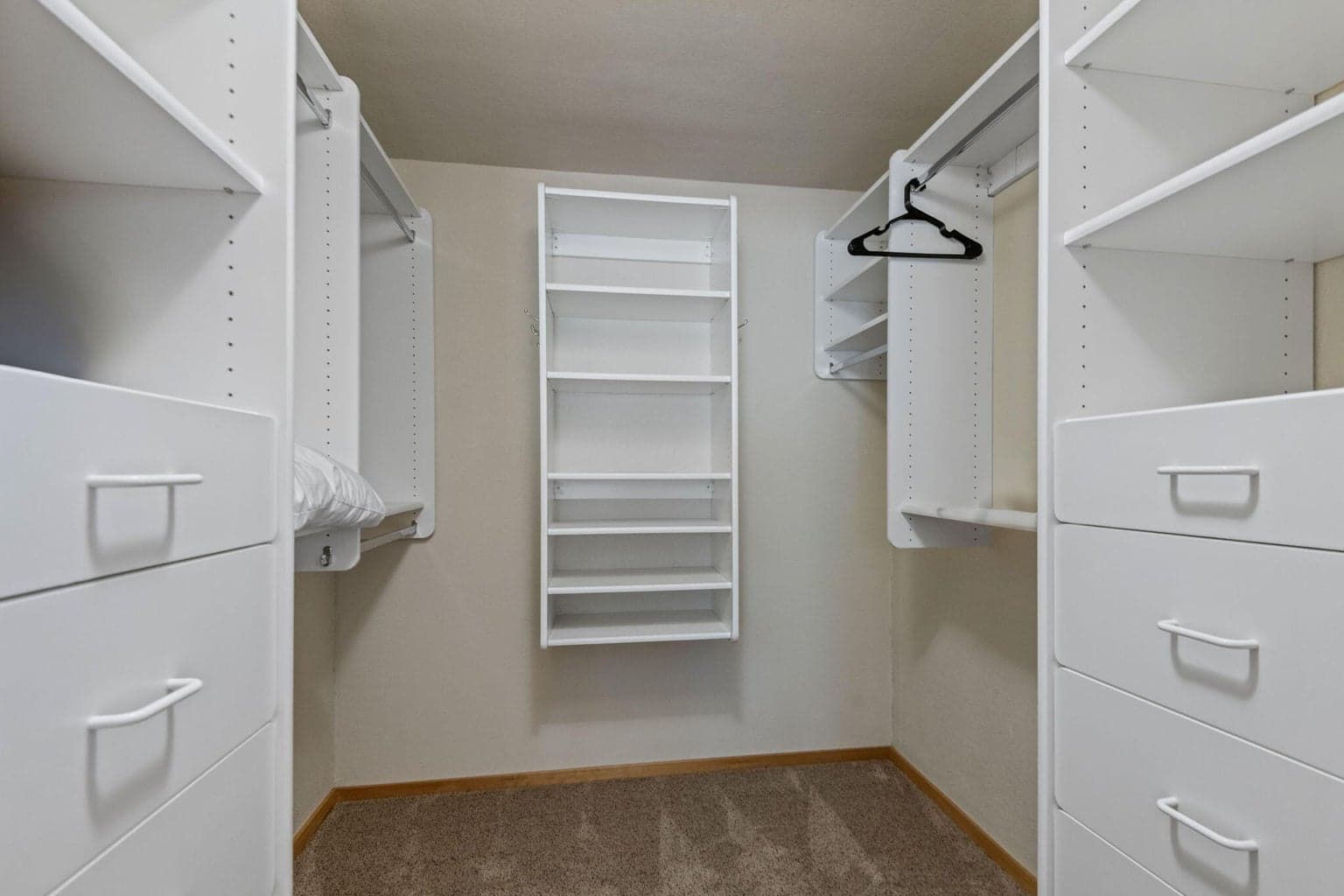 Photo of 57687 Filbert Lane 12 of 26