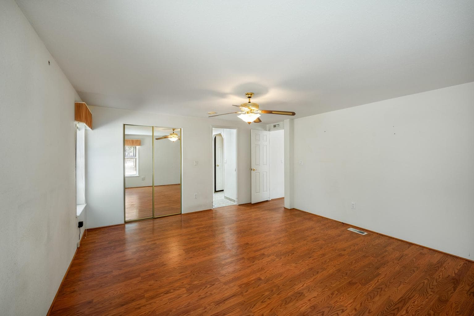 Photo of 153354 Hackamore Lane 25 of 37