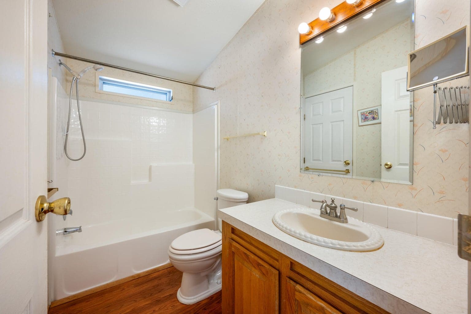 Main Bath, Shower Tub Combo