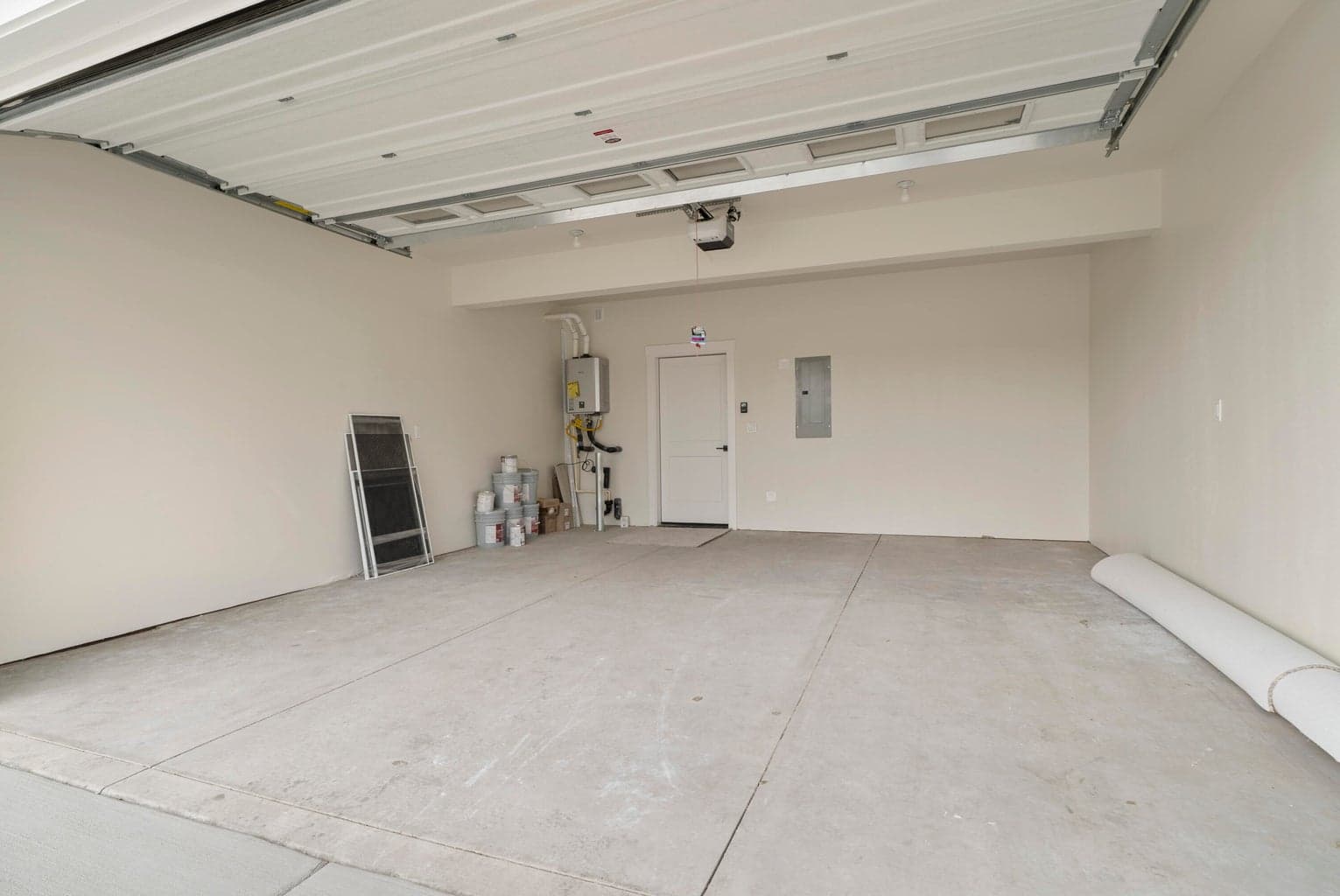 Photo of 3913 SW Coyote Avenue 12 of 20