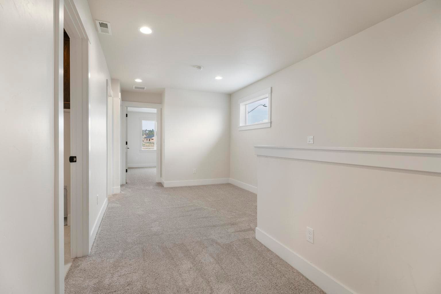 Photo of 3913 SW Coyote Avenue 15 of 20