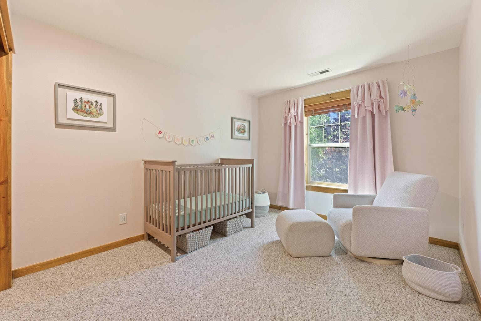 Upstairs guest bedroom 1