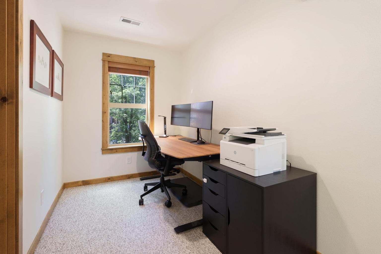 Upstairs loft/flex space