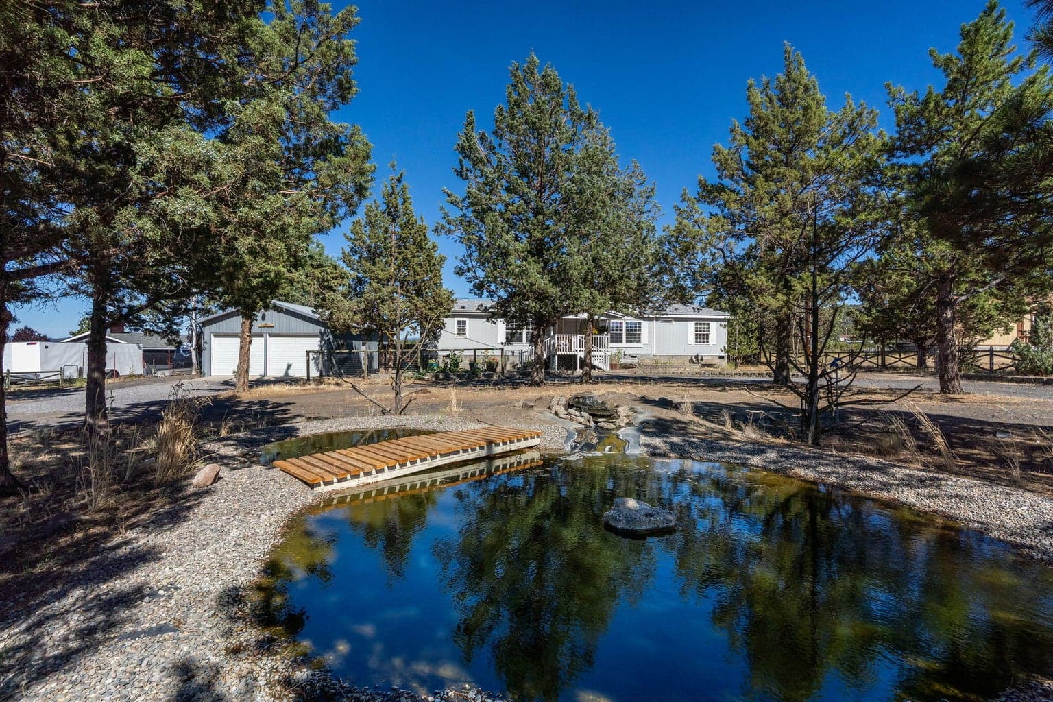 Photo of 5542 Davis 3 of 46