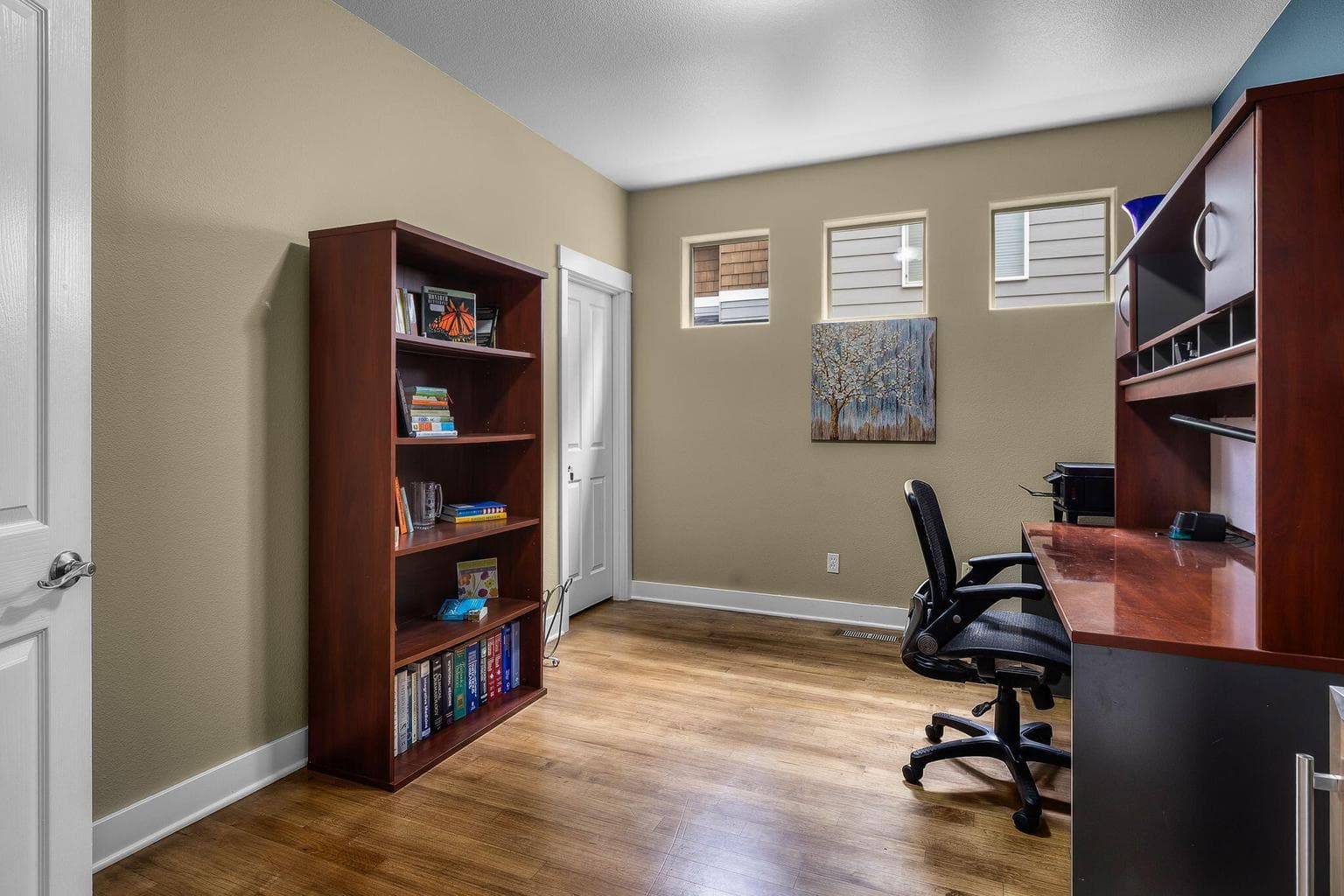 Photo of 400 NW Flagline Drive 11 of 72