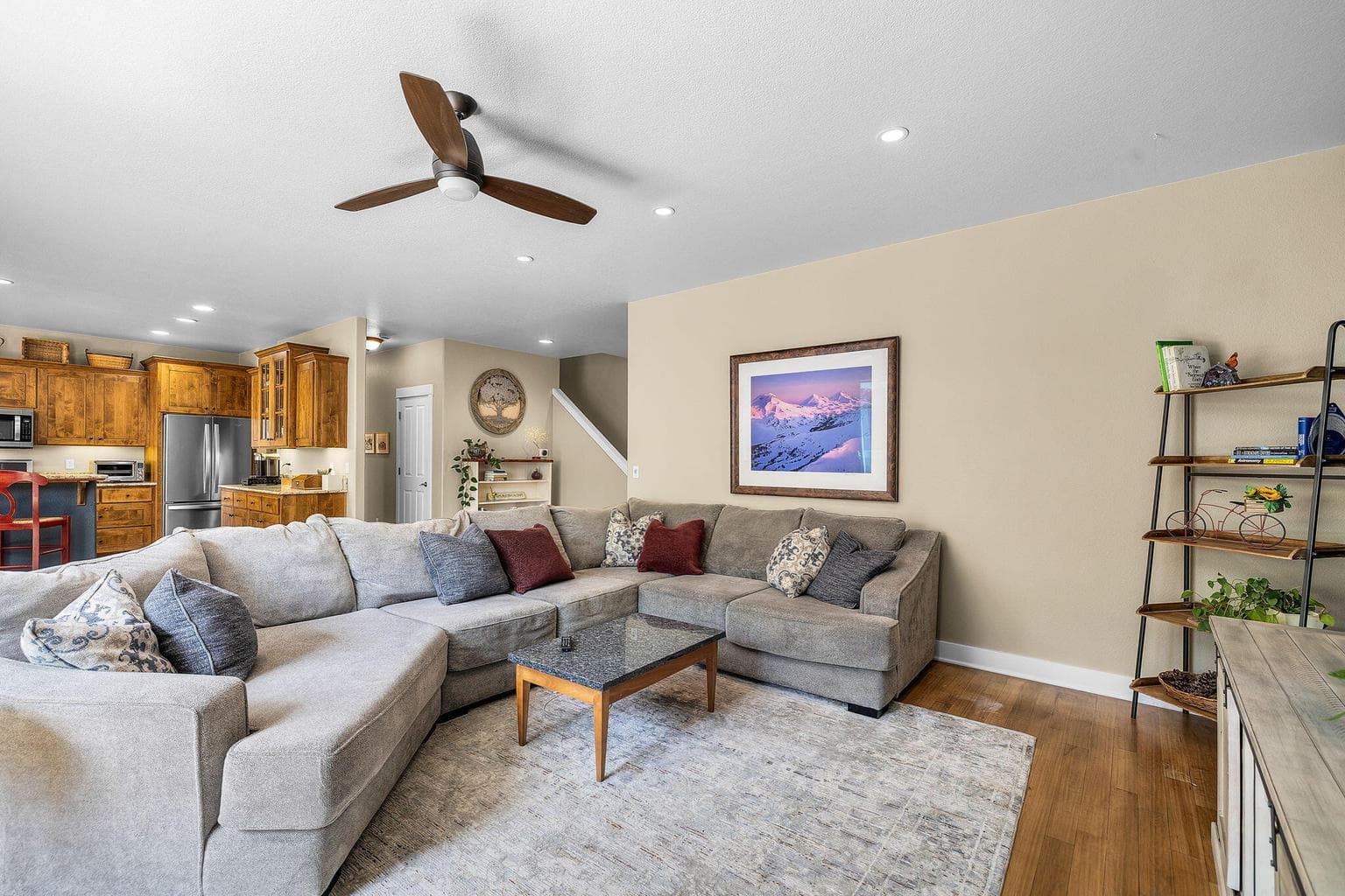 Photo of 400 NW Flagline Drive 16 of 72