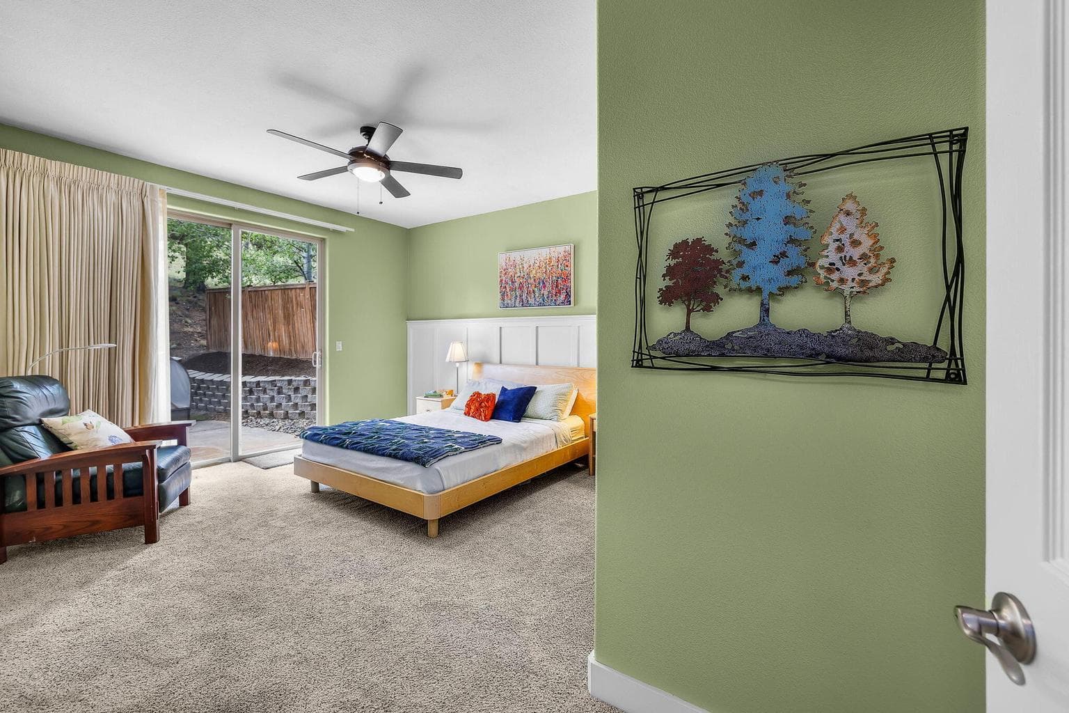 Photo of 400 NW Flagline Drive 23 of 72