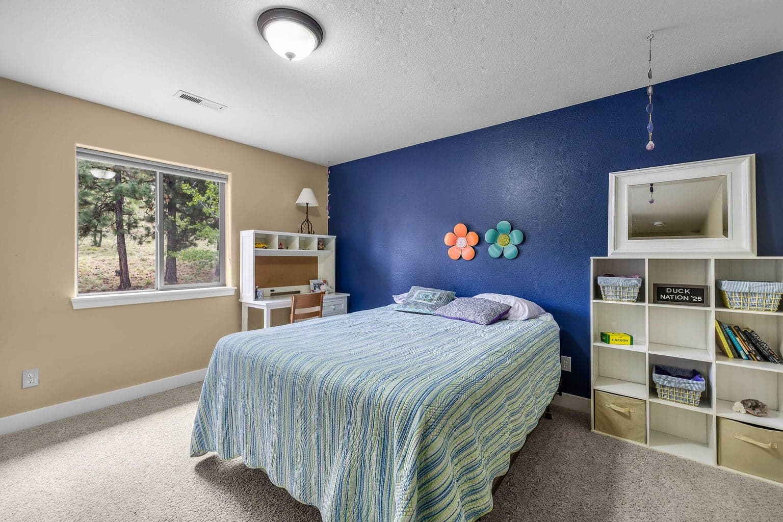 Photo of 400 NW Flagline Drive 30 of 72