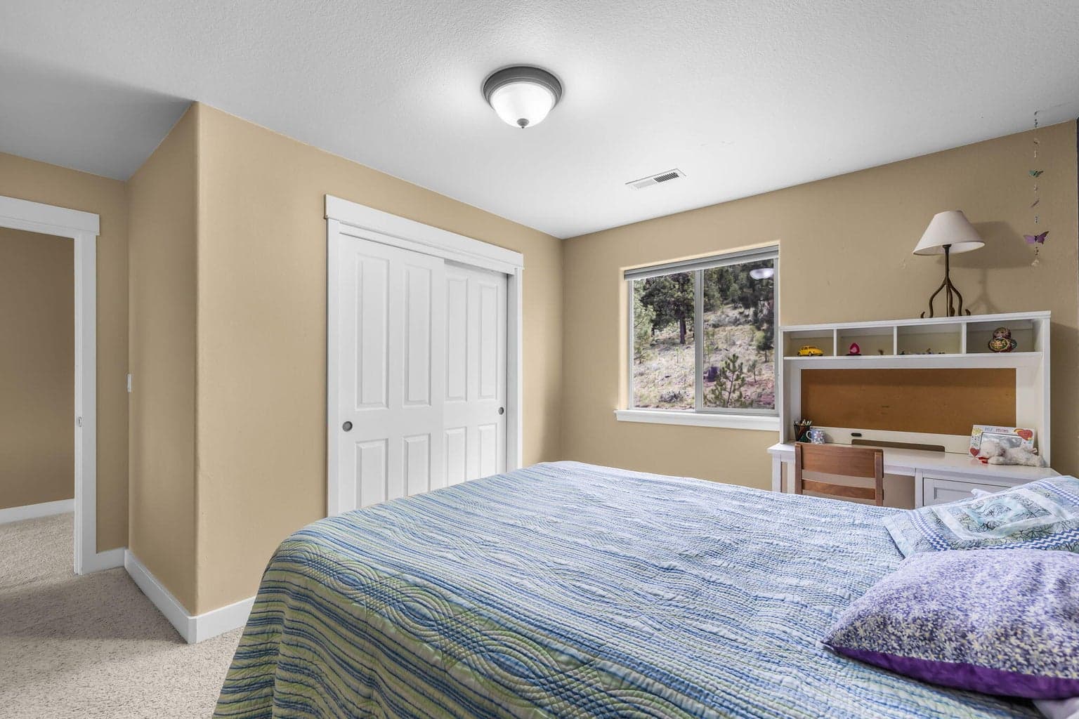 Photo of 400 NW Flagline Drive 31 of 72