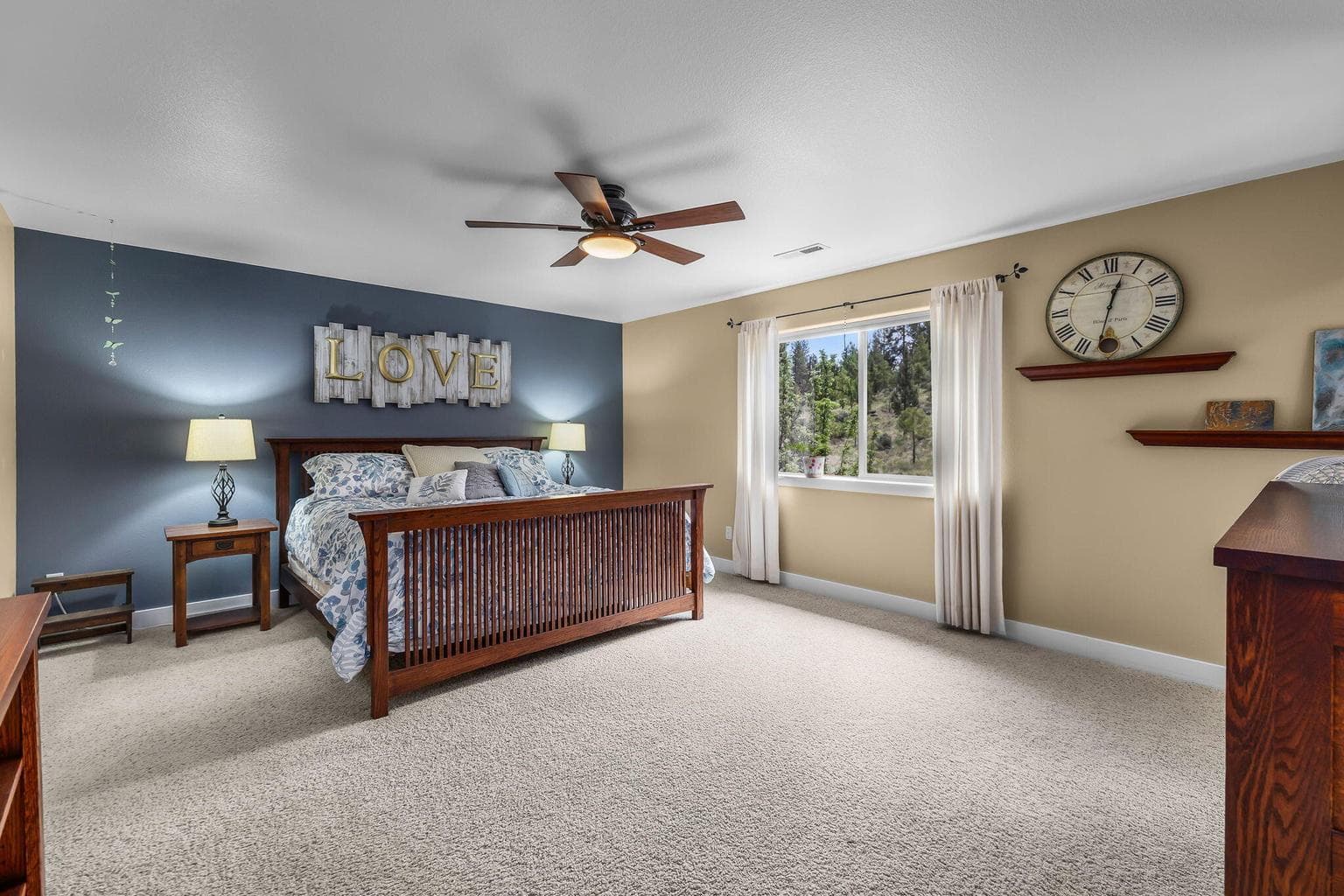 Photo of 400 NW Flagline Drive 32 of 72