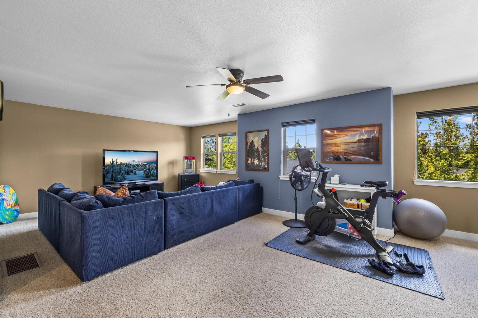 Photo of 400 NW Flagline Drive 44 of 72