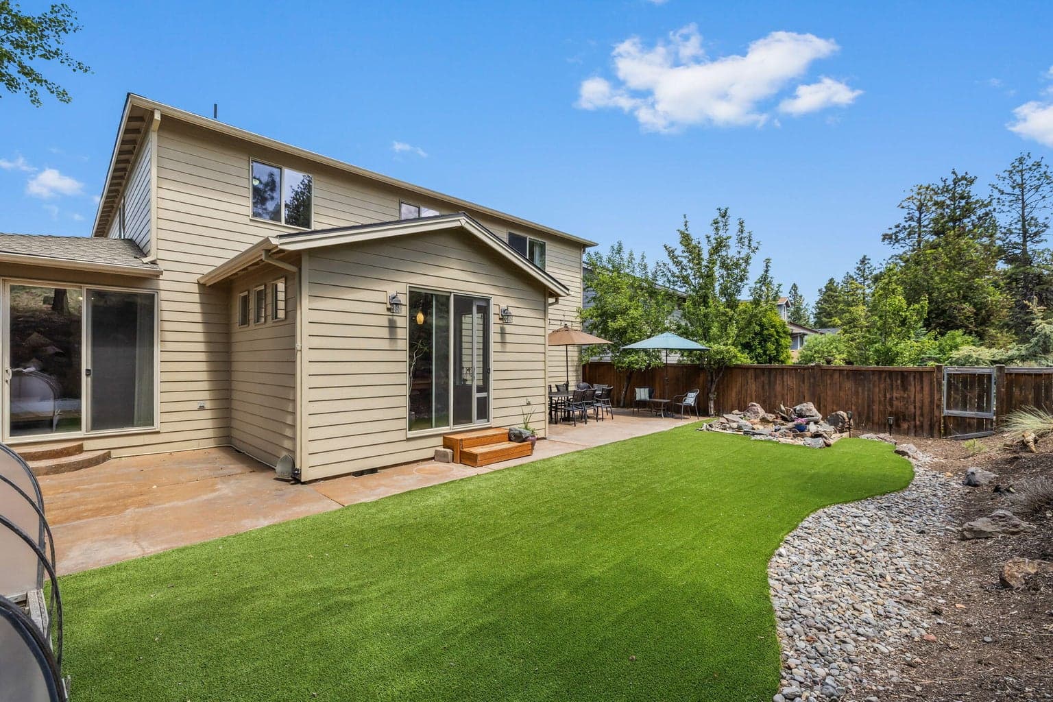 Photo of 400 NW Flagline Drive 52 of 72