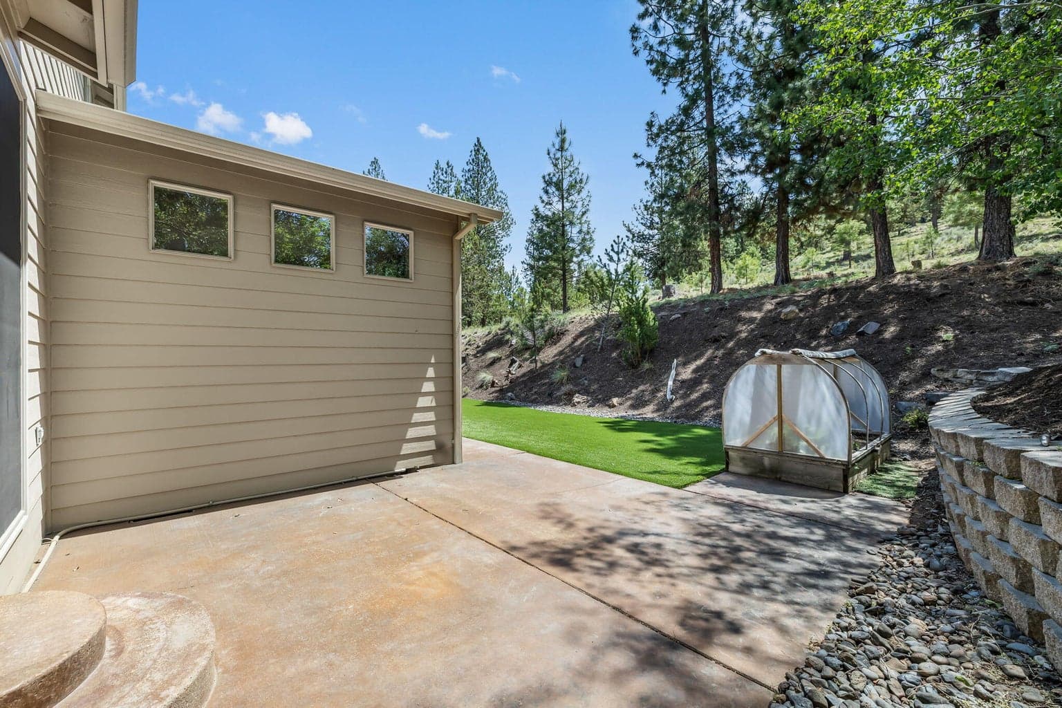 Photo of 400 NW Flagline Drive 59 of 72