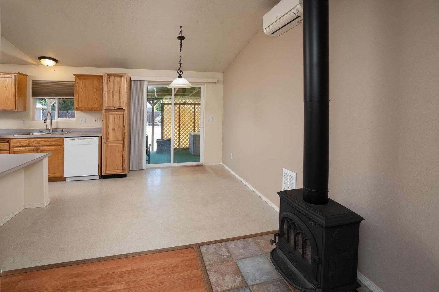 Photo of 2226 NE Cherry Loop 7 of 24
