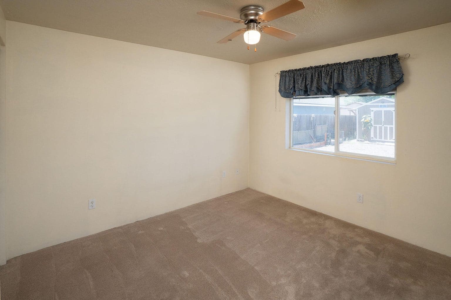 Photo of 2226 NE Cherry Loop 11 of 24