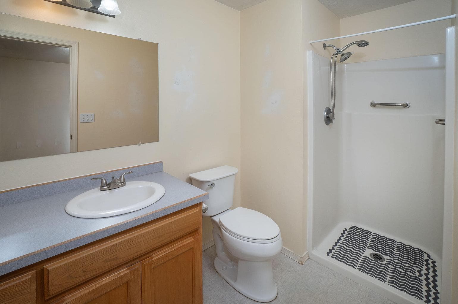 Photo of 2226 NE Cherry Loop 12 of 24