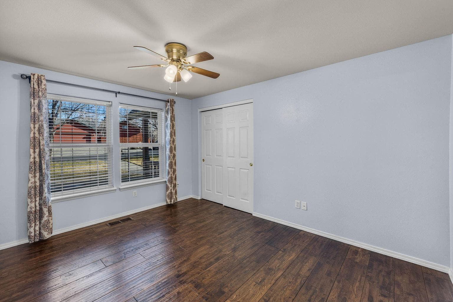 Photo of 2335 NW 21st Court 23 of 49